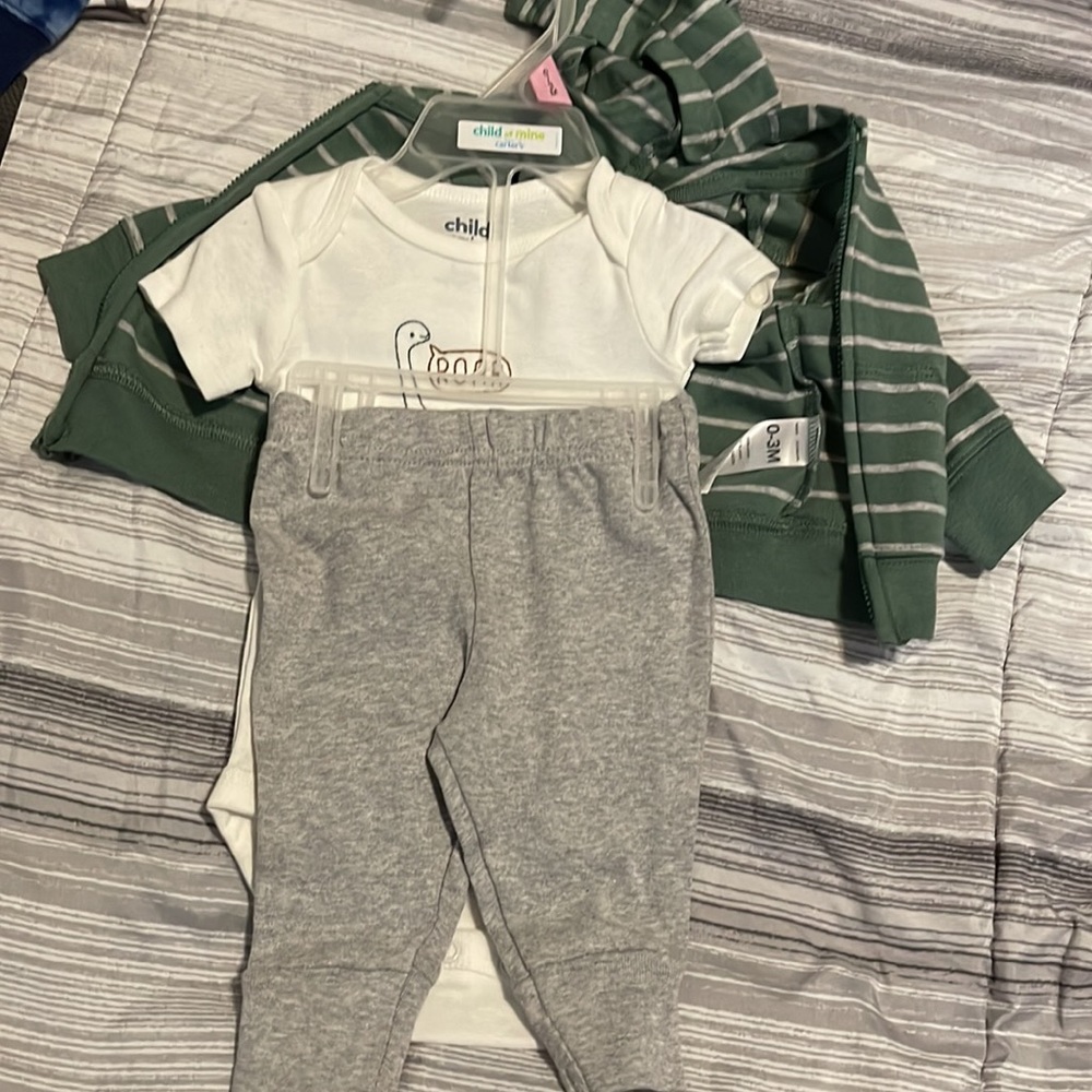 3 piece hoodie T-shirt pants